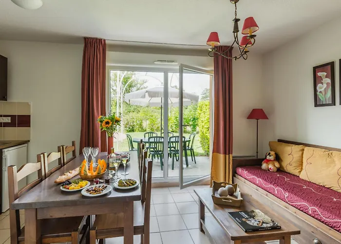 Lagrange Le Clos Des Vignes 3* ברגרק